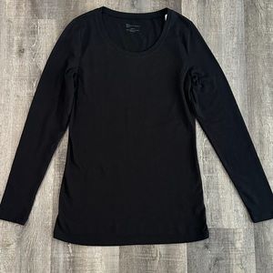 New Junior’s Small Black Scoop Neck Long Sleeve Tee
